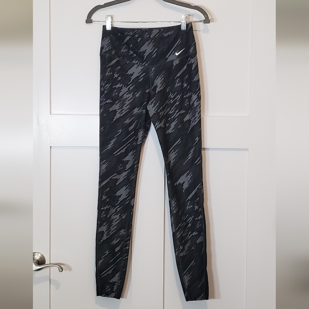 Nike Dri-Fit Mid-rise Camo Leggings Size Small Dark Smoke Grey One Legend Pant